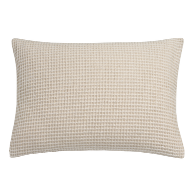 Omring jezelf met heerlijke plaids van Vandyck! Home 95 is de perfecte accessoire als toevoeging op je bank of bed. Een zachte plaid en sierkussensloop met wafelstructuur in de kleur cream tan